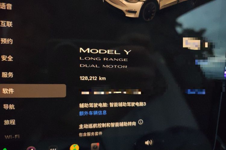 Used Tesla Model Y 2022 Long-Range All-Wheel-Drive Version Odometer Close Up