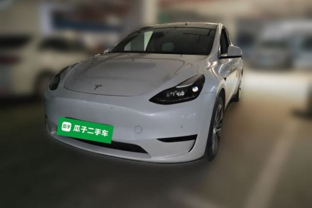 Ojetý Tesla Model Y 2022 Rear-Wheel-Drive Version