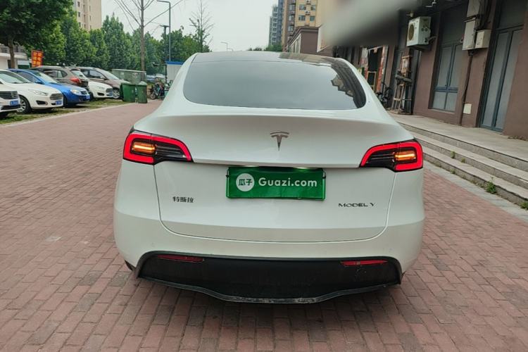 Used Tesla Model Y 2022 Long-Range All-Wheel-Drive Version Rear