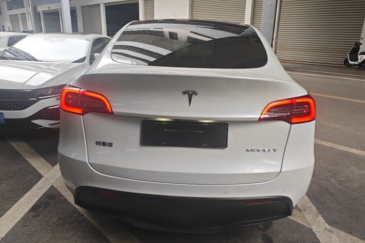 Used Tesla Model Y 2022 Long-Range All-Wheel-Drive Version Rear