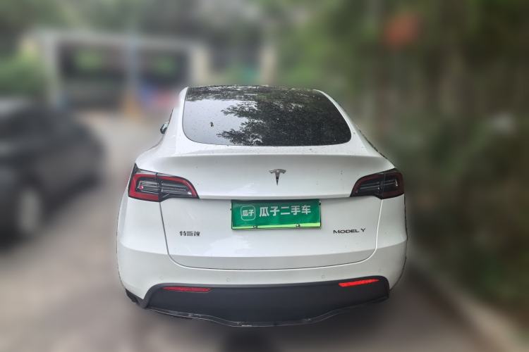 Used Tesla Model Y 2022 Long-Range All-Wheel-Drive Version Rear