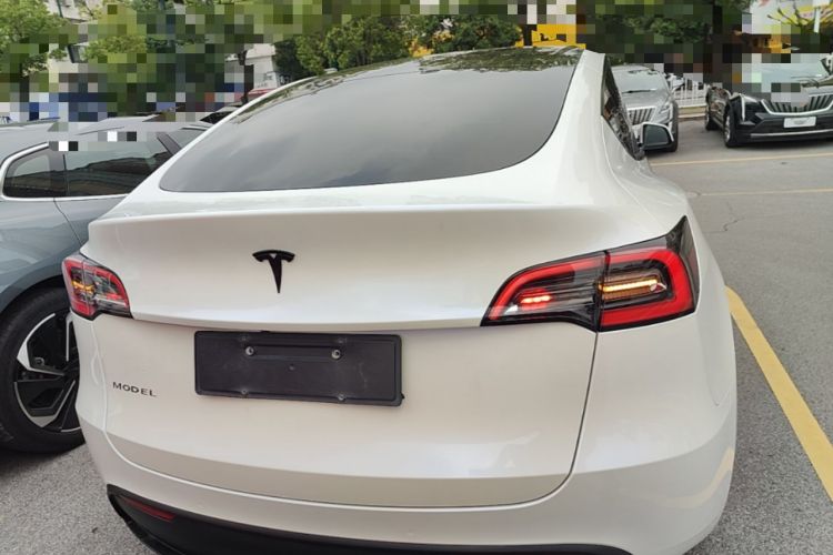 Used Tesla Model Y 2022 Long-Range All-Wheel-Drive Version Rear