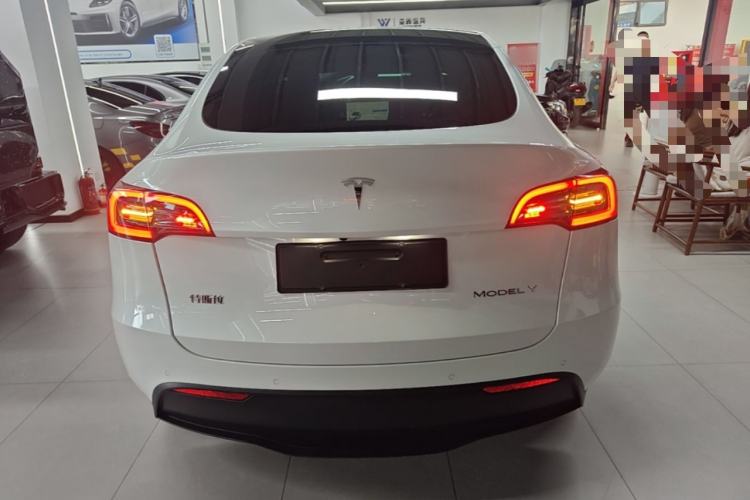 Used Tesla Model Y 2022 Long-Range All-Wheel-Drive Version Rear