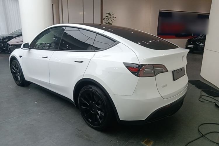 Used Tesla Model Y 2022 Rear-Wheel-Drive Version Rear Left 45 Deg