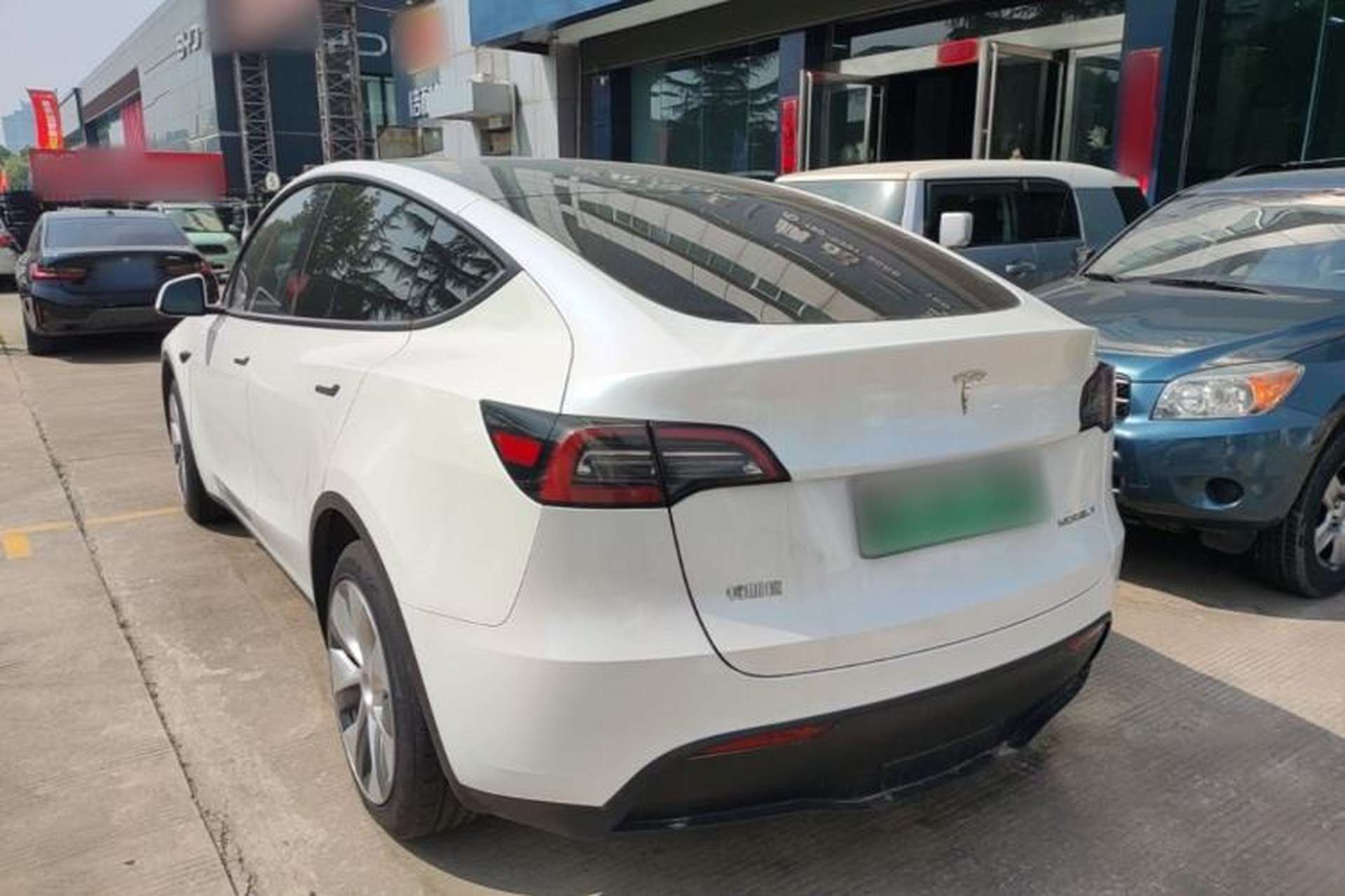 Used Tesla Model Y 2022 Long-Range All-Wheel-Drive Version Rear Left 45 Deg