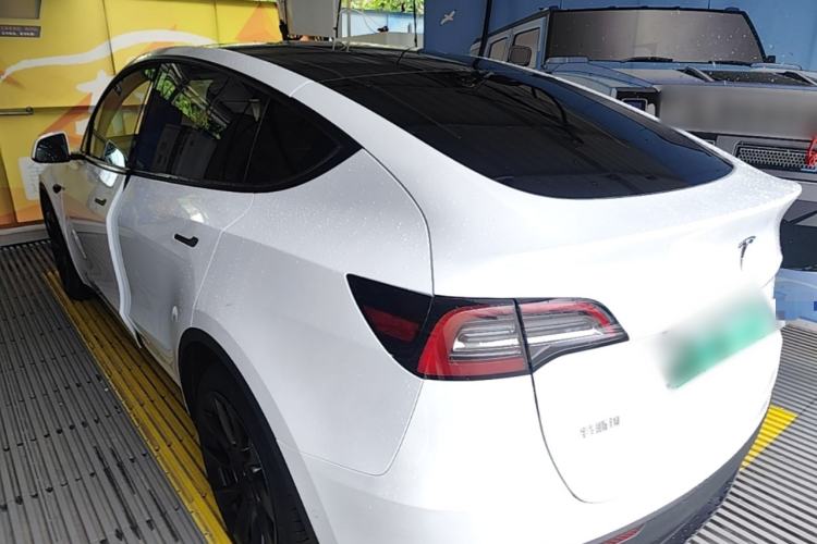 Used Tesla Model Y 2022 Long-Range All-Wheel-Drive Version Rear Left 45 Deg