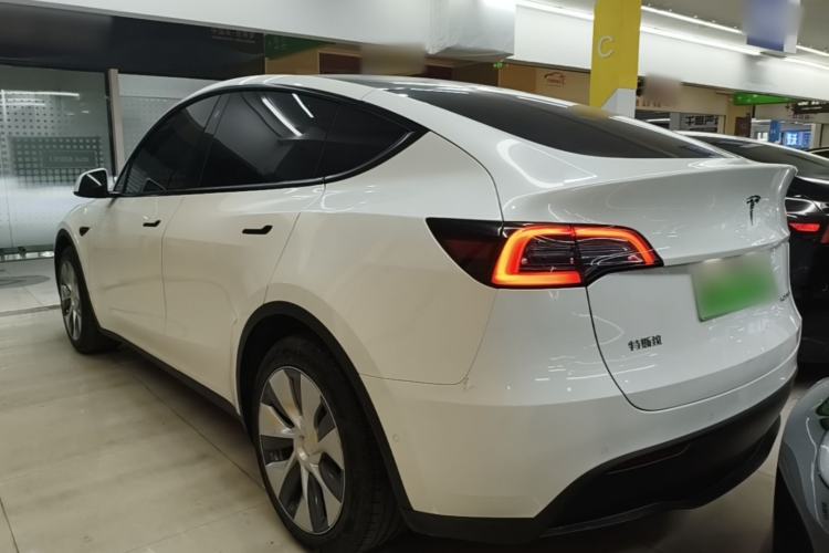 Used Tesla Model Y 2022 Rear-Wheel-Drive Version Rear Left 45 Deg