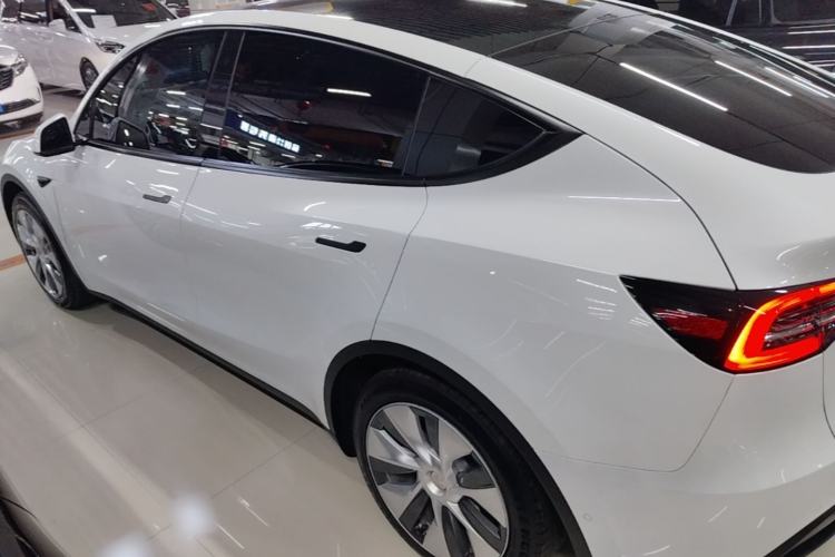 Used Tesla Model Y 2022 Rear-Wheel-Drive Version Rear Left 45 Deg