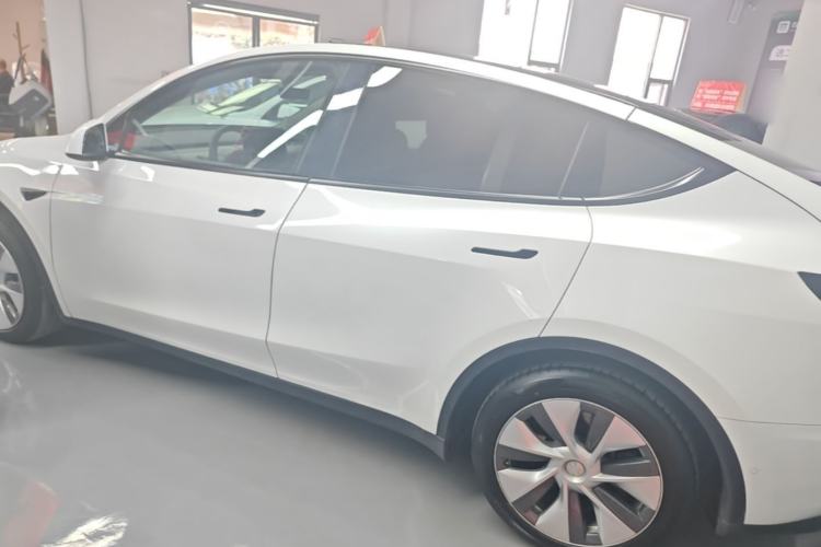 Used Tesla Model Y 2022 Rear-Wheel-Drive Version Rear Left 45 Deg