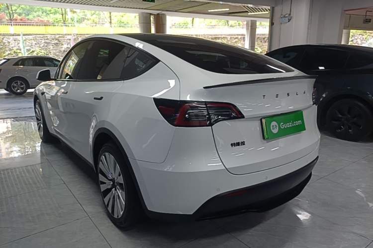 Used Tesla Model Y 2022 Rear-Wheel-Drive Version Rear Left 45 Deg