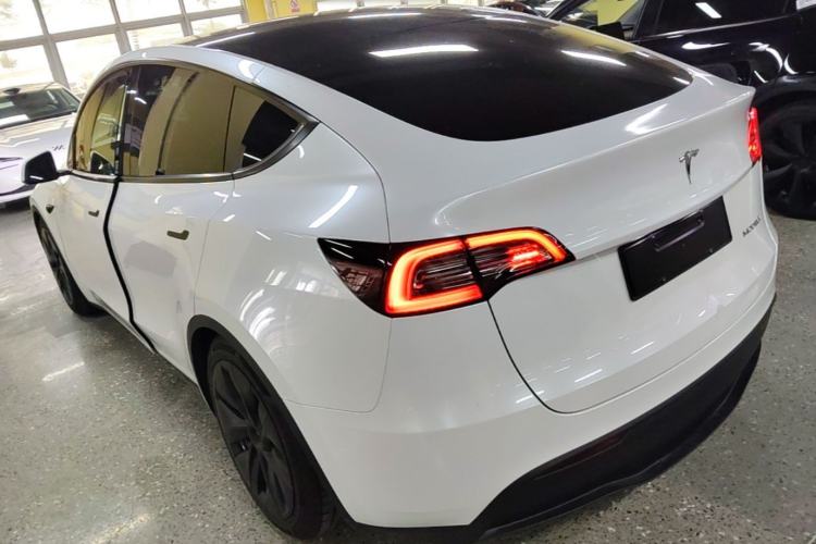 Used Tesla Model Y 2022 Long-Range All-Wheel-Drive Version Rear Left 45 Deg