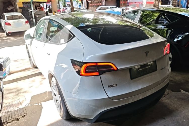 Used Tesla Model Y 2022 Rear-Wheel-Drive Version Rear Left 45 Deg