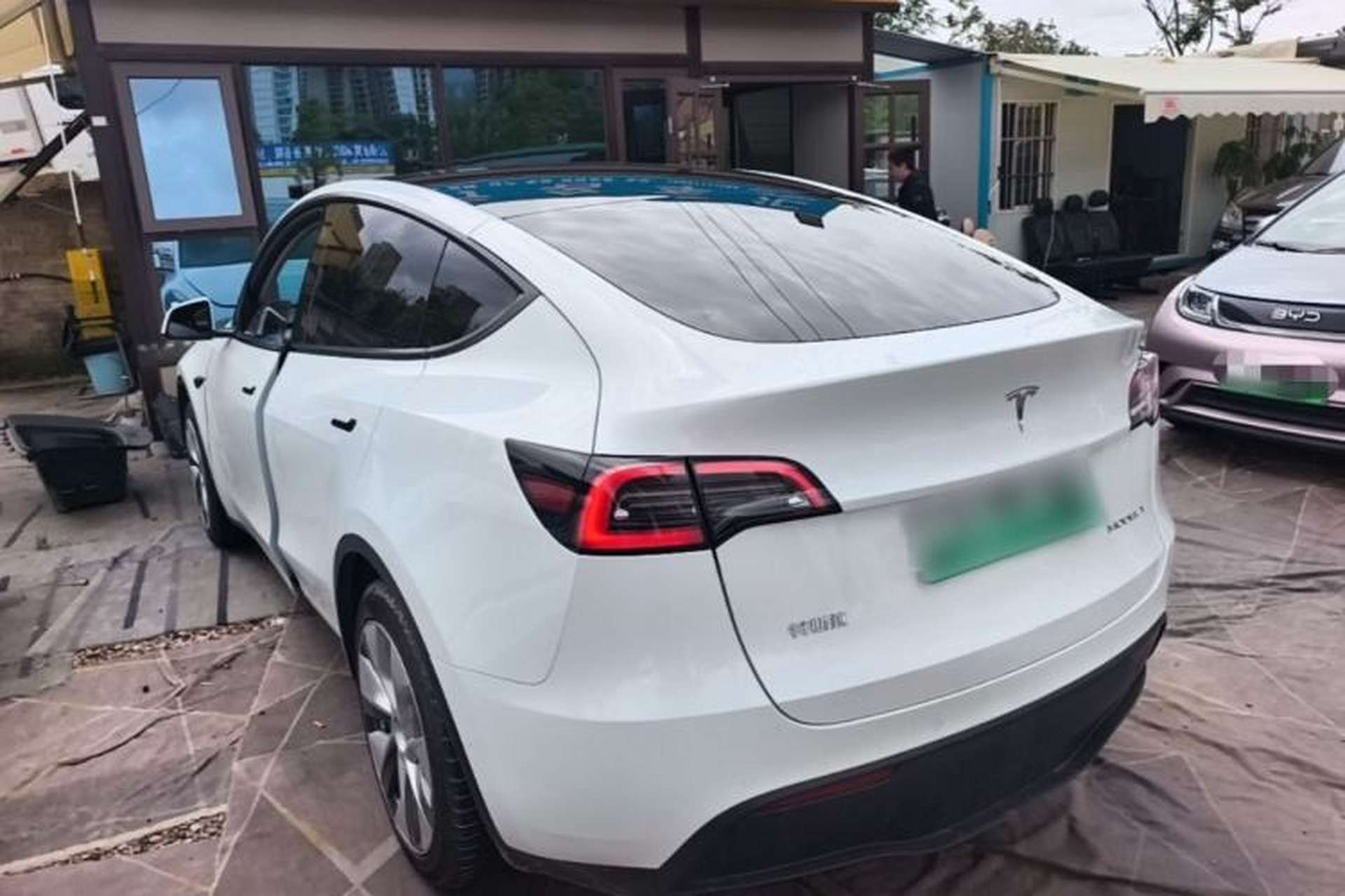 Used Tesla Model Y 2022 Rear-Wheel-Drive Version Rear Left 45 Deg