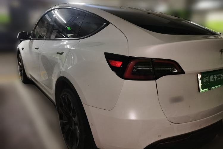 Used Tesla Model Y 2022 Long-Range All-Wheel-Drive Version Rear Left 45 Deg