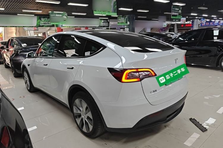 Used Tesla Model Y 2022 Long-Range All-Wheel-Drive Version Rear Left 45 Deg