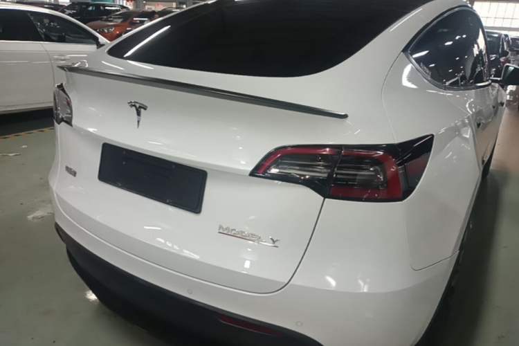 Used Tesla Model Y 2022 Performance High-Performance All-Wheel-Drive Version Rear Right 45 Deg