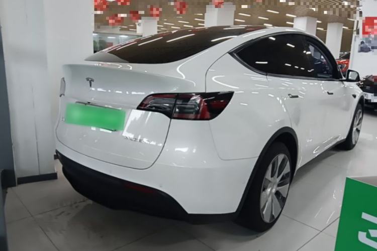 Used Tesla Model Y 2022 Rear-Wheel-Drive Version Rear Right 45 Deg