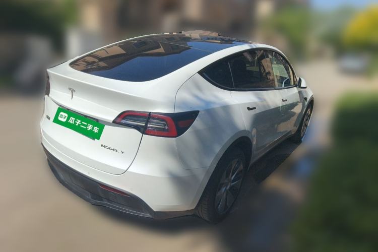 Used Tesla Model Y 2022 Long-Range All-Wheel-Drive Version Rear Right 45 Deg