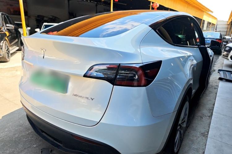 Used Tesla Model Y 2022 Rear-Wheel-Drive Version Rear Right 45 Deg