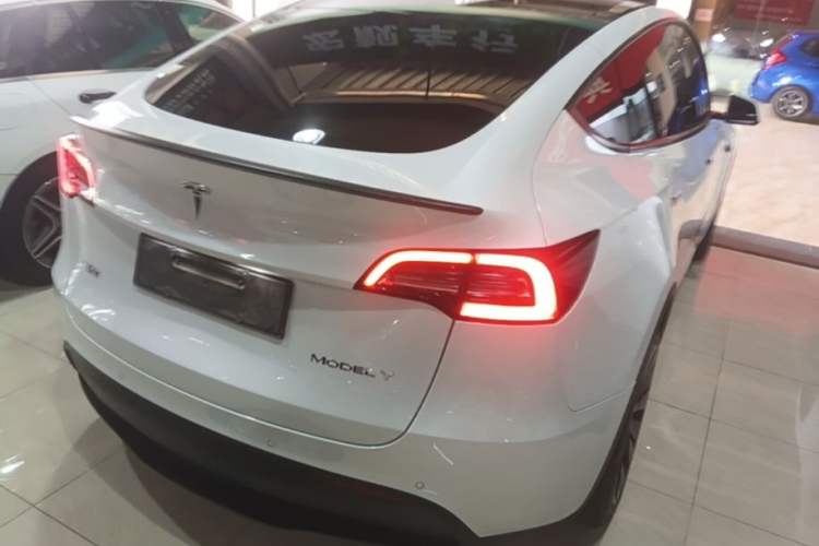 Used Tesla Model Y 2022 Revised Version Long-Range All-Wheel Drive Rear Right 45 Deg