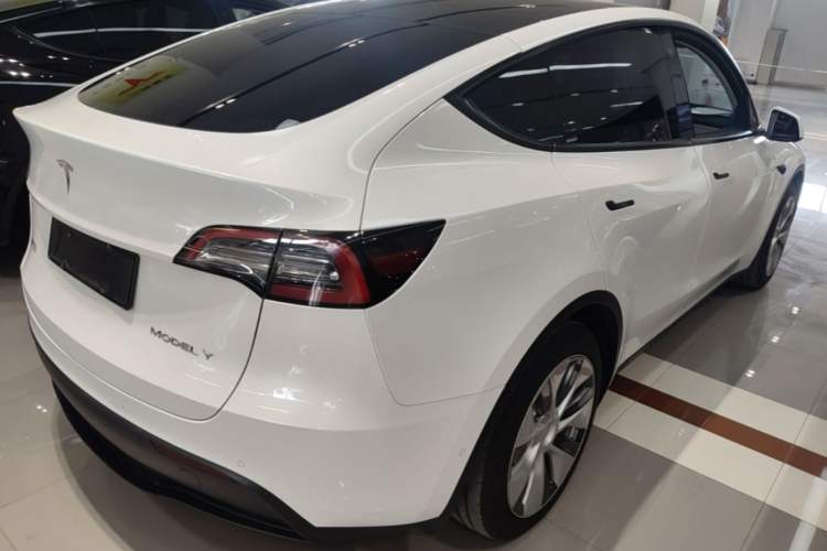 Used Tesla Model Y 2022 Rear-Wheel-Drive Version Rear Right 45 Deg