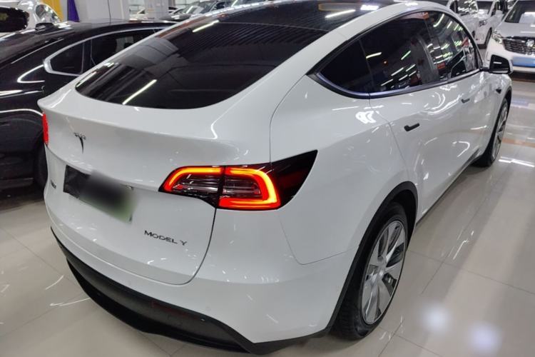 Used Tesla Model Y 2022 Rear-Wheel-Drive Version Rear Right 45 Deg