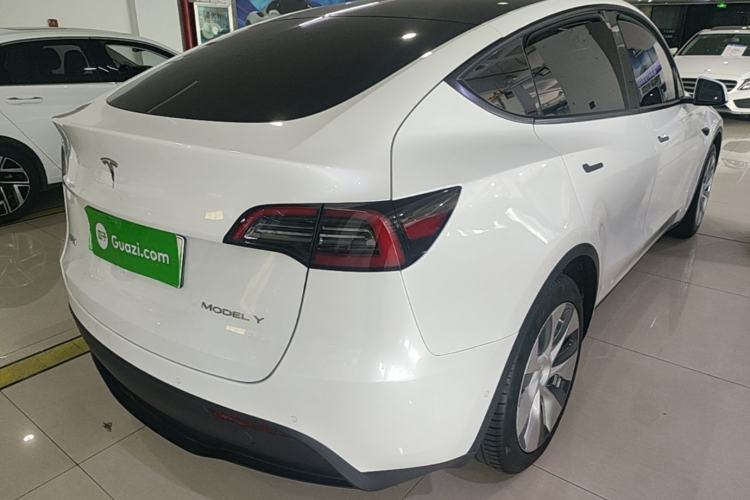 Used Tesla Model Y 2022 Rear-Wheel-Drive Version Rear Right 45 Deg