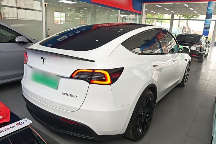 Used Tesla Model Y 2022 Performance High-Performance All-Wheel-Drive Version Rear Right 45 Deg