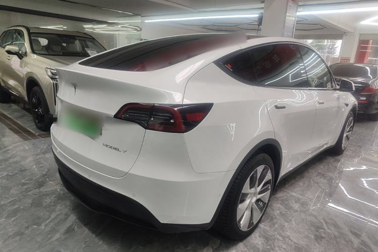 Used Tesla Model Y 2022 Rear-Wheel-Drive Version Rear Right 45 Deg