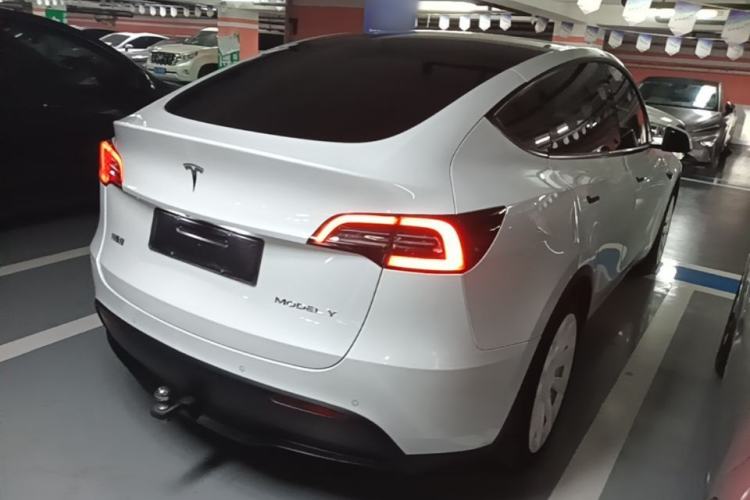 Used Tesla Model Y 2022 Rear-Wheel-Drive Version Rear Right 45 Deg