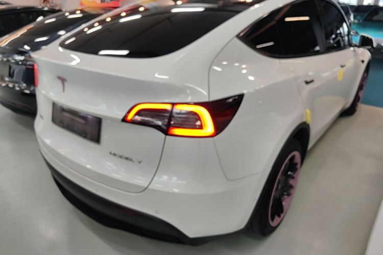 Used Tesla Model Y 2022 Rear-Wheel-Drive Version Rear Right 45 Deg