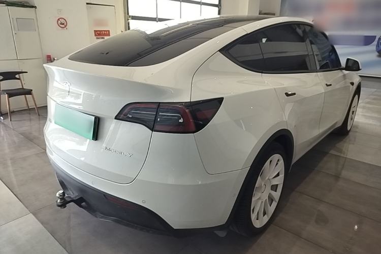 Used Tesla Model Y 2022 Rear-Wheel-Drive Version Rear Right 45 Deg