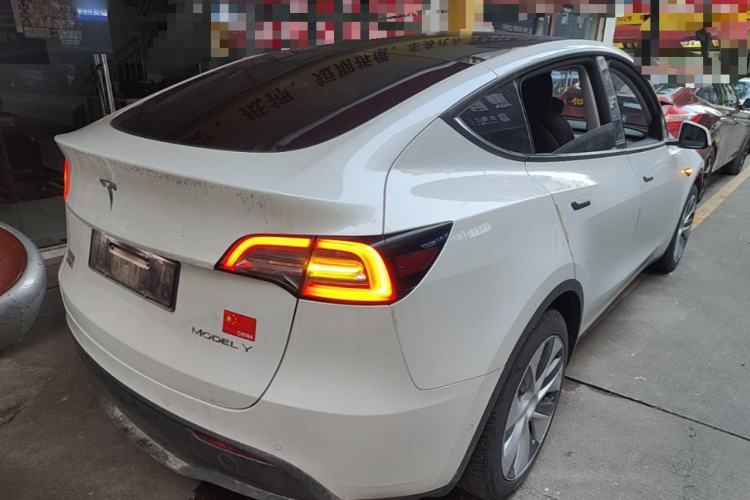Used Tesla Model Y 2022 Rear-Wheel-Drive Version Rear Right 45 Deg