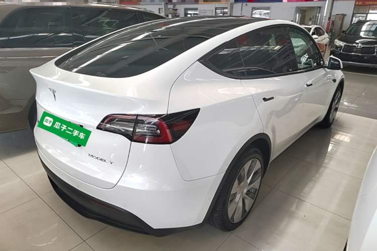 Used Tesla Model Y 2022 Rear-Wheel-Drive Version Rear Right 45 Deg