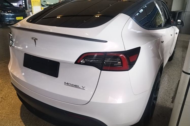 Used Tesla Model Y 2022 Performance High-Performance All-Wheel-Drive Version Rear Right 45 Deg