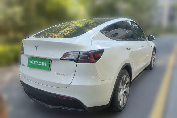 Used Tesla Model Y 2022 Rear-Wheel-Drive Version Rear Right 45 Deg