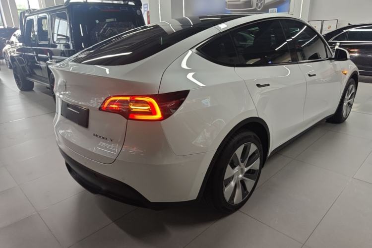 Used Tesla Model Y 2022 Long-Range All-Wheel-Drive Version Rear Right 45 Deg