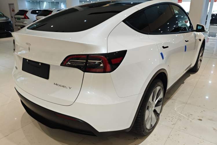Used Tesla Model Y 2022 Rear-Wheel-Drive Version Rear Right 45 Deg