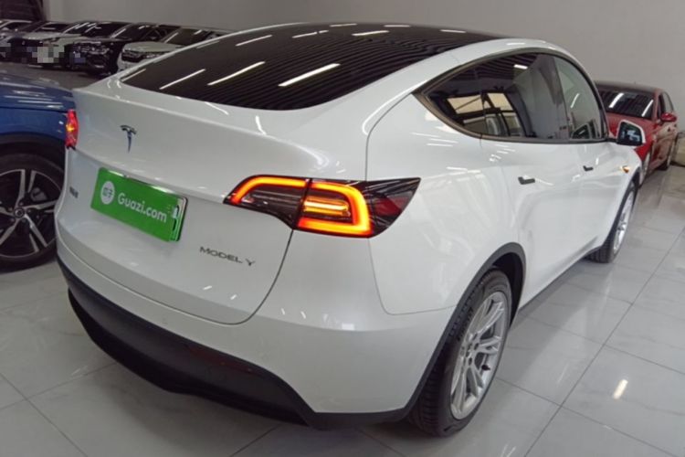 Used Tesla Model Y 2022 Rear-Wheel-Drive Version Rear Right 45 Deg