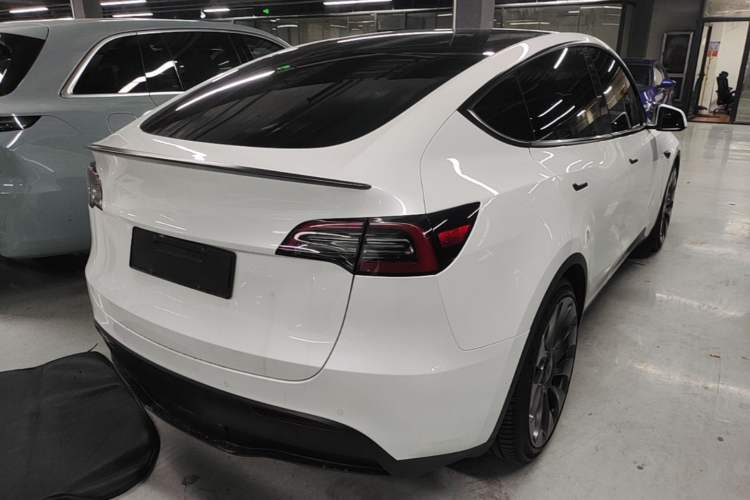 Used Tesla Model Y 2022 Performance High-Performance All-Wheel-Drive Version Rear Right 45 Deg
