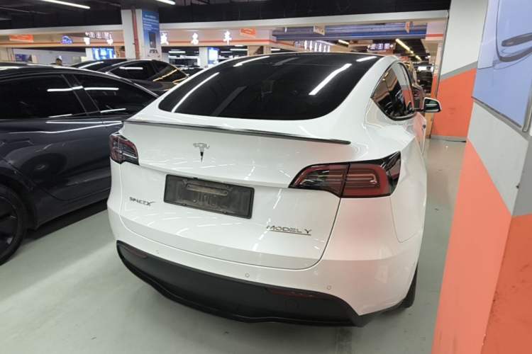 Used Tesla Model Y 2022 Performance High-Performance All-Wheel-Drive Version Rear Right 45 Deg