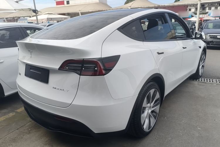 Used Tesla Model Y 2022 Rear-Wheel-Drive Version Rear Right 45 Deg