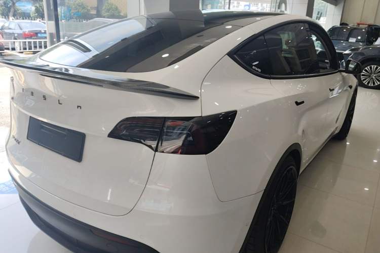 Used Tesla Model Y 2022 Performance High-Performance All-Wheel-Drive Version Rear Right 45 Deg