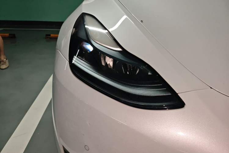 Used Tesla Model Y 2022 Rear-Wheel-Drive Version Right Front Headlight