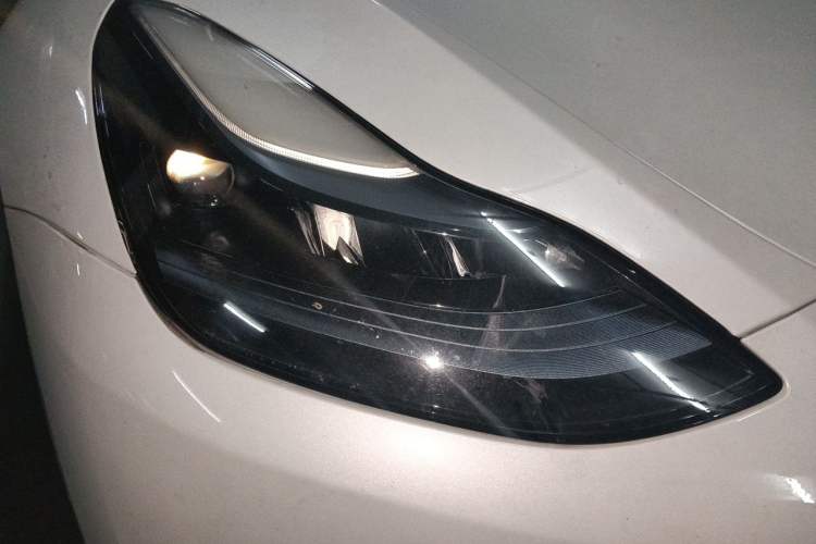 Used Tesla Model Y 2022 Performance High-Performance All-Wheel-Drive Version Right Front Headlight