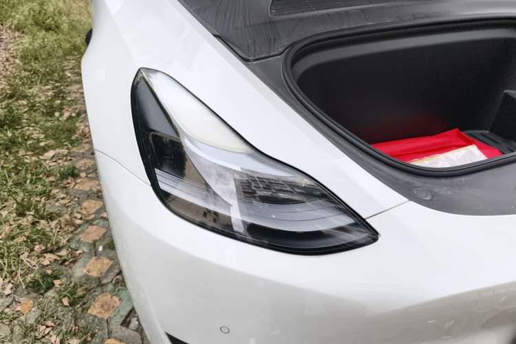 Used Tesla Model Y 2022 Rear-Wheel-Drive Version Right Front Headlight