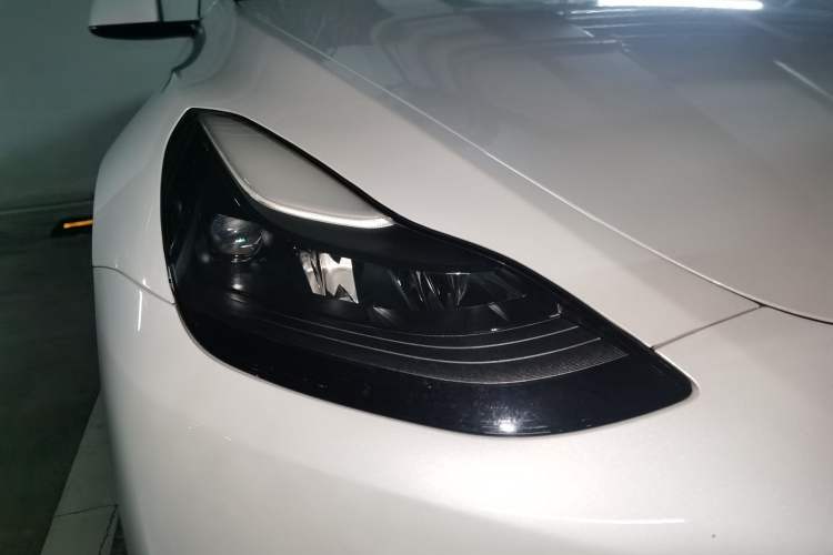 Used Tesla Model Y 2022 Rear-Wheel-Drive Version Right Front Headlight