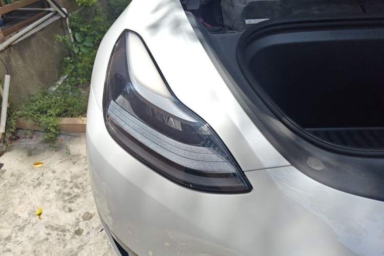 Used Tesla Model Y 2022 Rear-Wheel-Drive Version Right Front Headlight