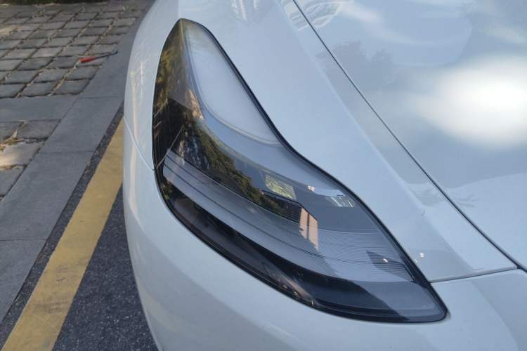 Used Tesla Model Y 2022 Rear-Wheel-Drive Version Right Front Headlight