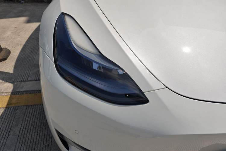 Used Tesla Model Y 2022 Long-Range All-Wheel-Drive Version Right Front Headlight